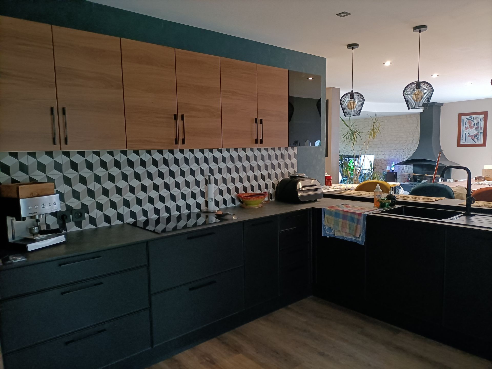 Carrelage effet cube 3D dans cuisine