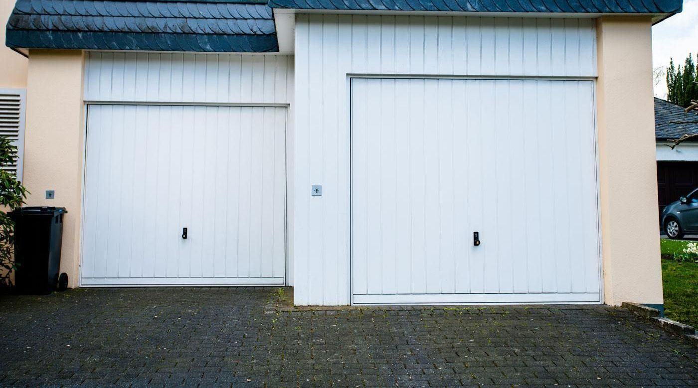 Deux portes de garage