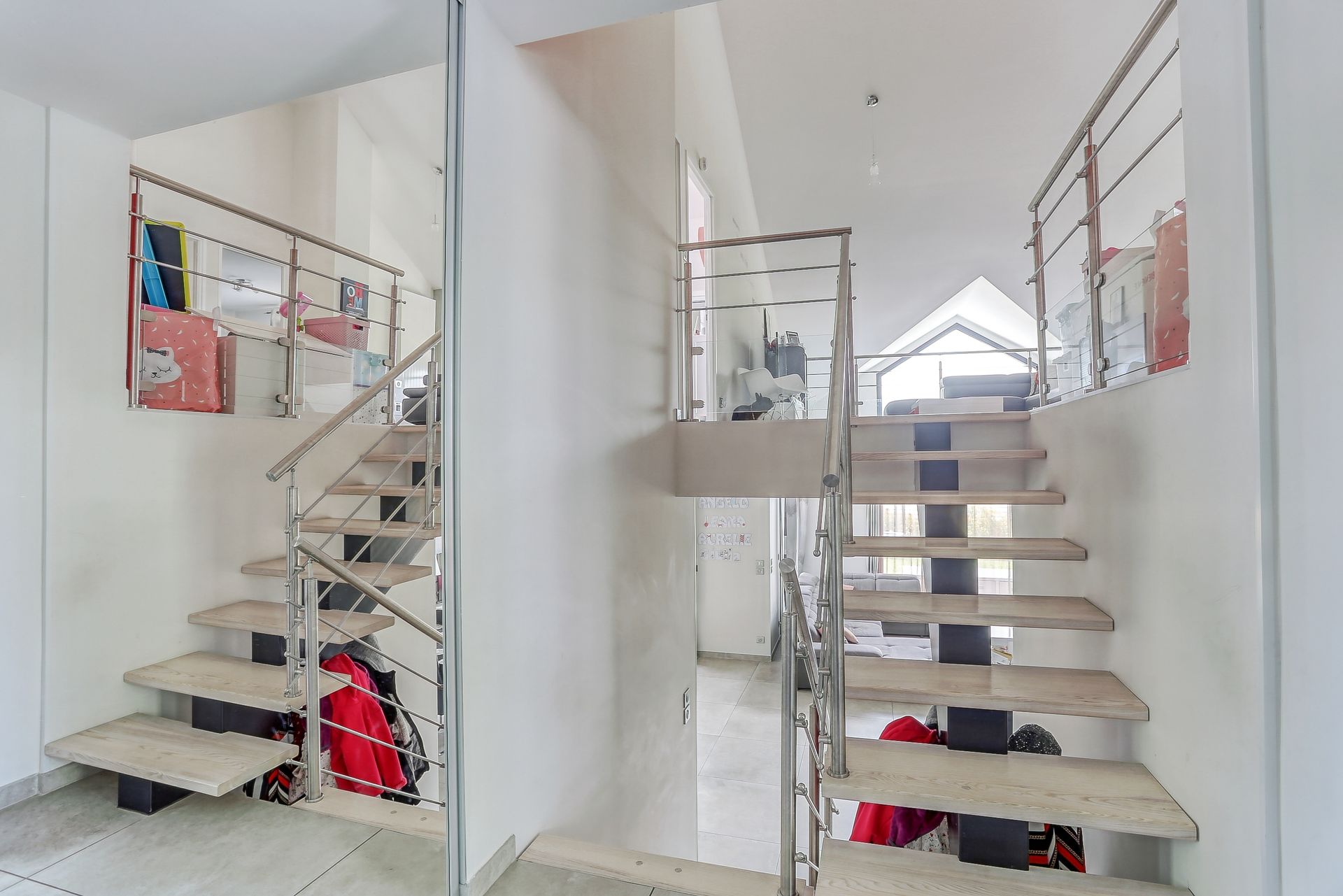 Travaux d'aménagement intérieur, création de mezzanine