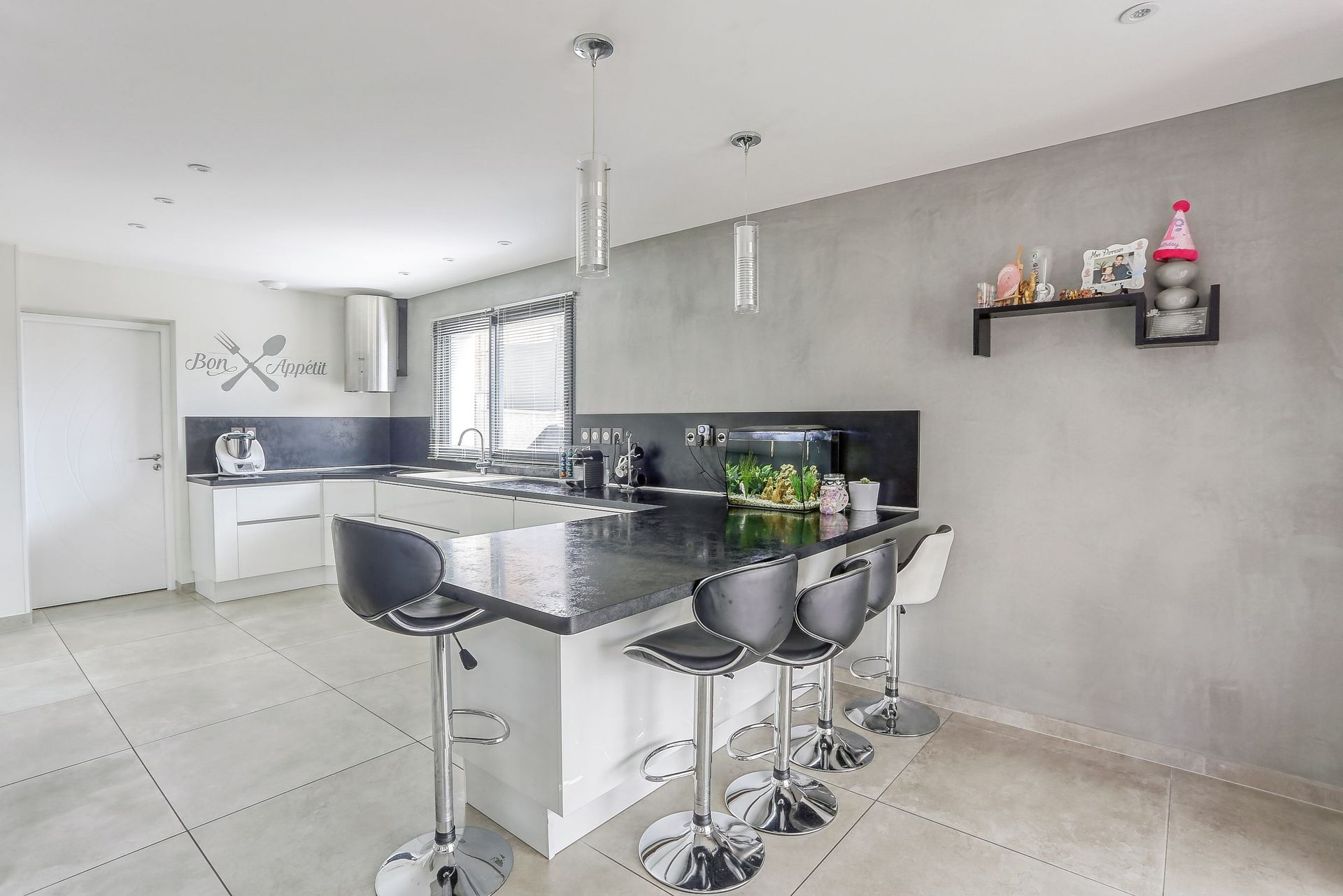 Cuisine ouverte avec îlot