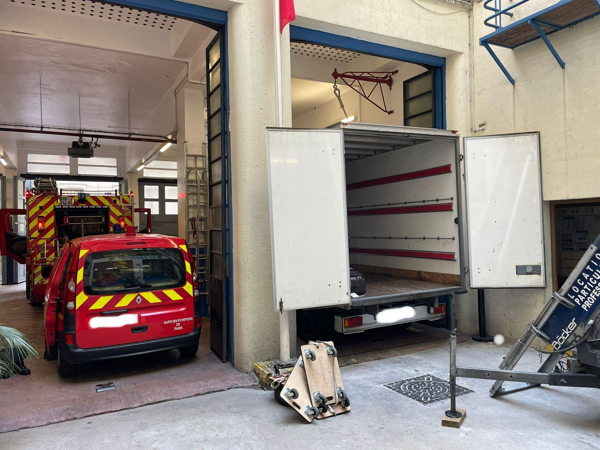 Photo d'un camion pour le transport de cartons