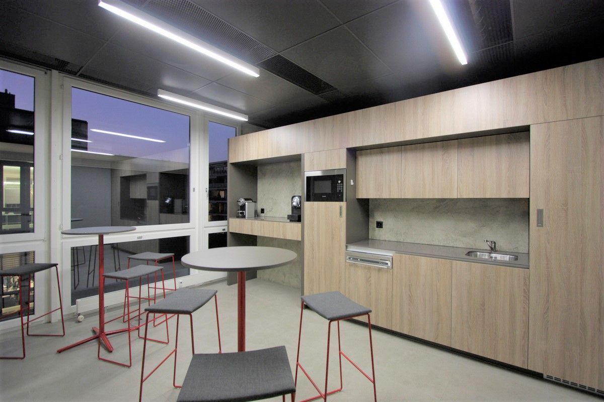 Büroküche | Dienstleistungs-Service B. Kneubühler | Bauleitung, Umbau, Bauprojekte, Auskernung, Gartenbau | Kanton Zug