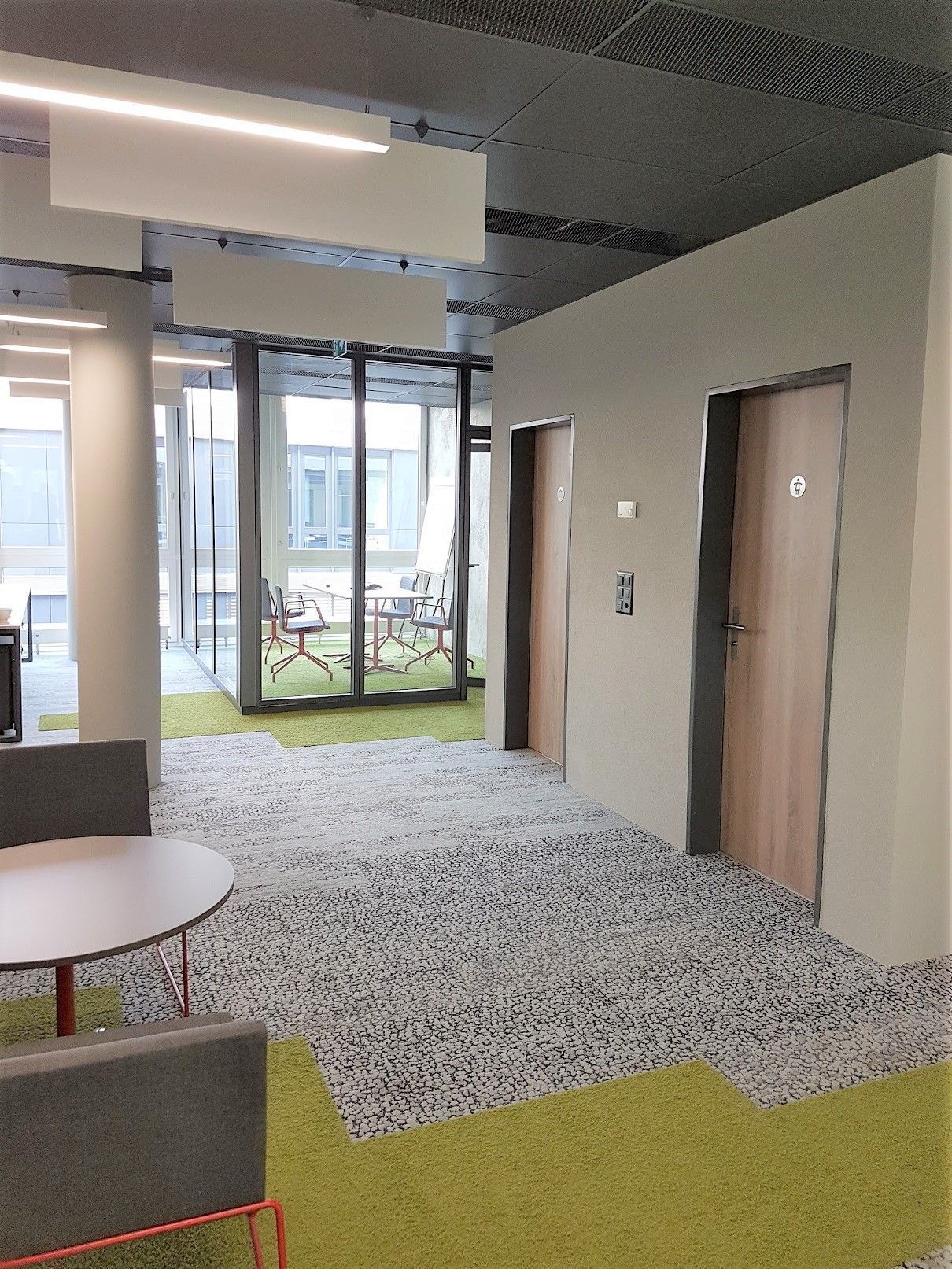 Büroküche | Dienstleistungs-Service B. Kneubühler | Bauleitung, Umbau, Bauprojekte, Auskernung, Gartenbau | Kanton Zug