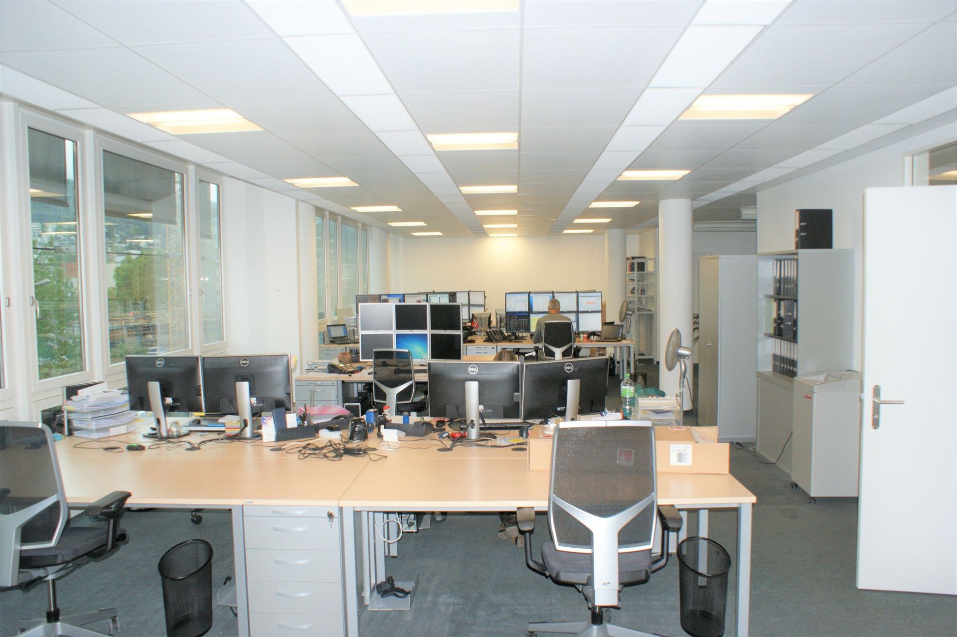 Büroküche | Dienstleistungs-Service B. Kneubühler | Bauleitung, Umbau, Bauprojekte, Auskernung, Gartenbau | Kanton Zug