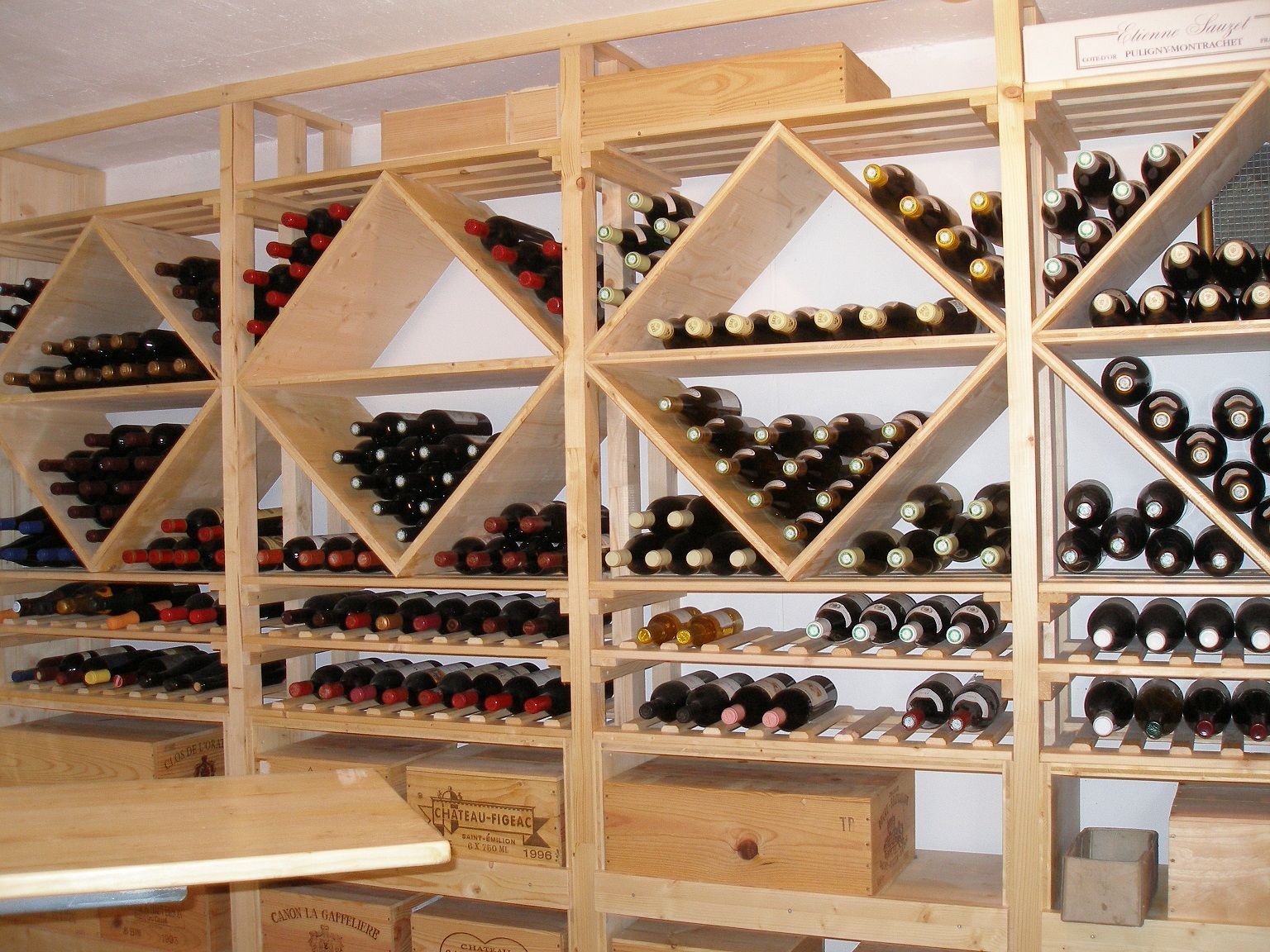 Weinkeller | Dienstleistungs-Service B. Kneubühler | Bauleitung, Umbau, Bauprojekte, Auskernung, Gartenbau | Kanton Zug