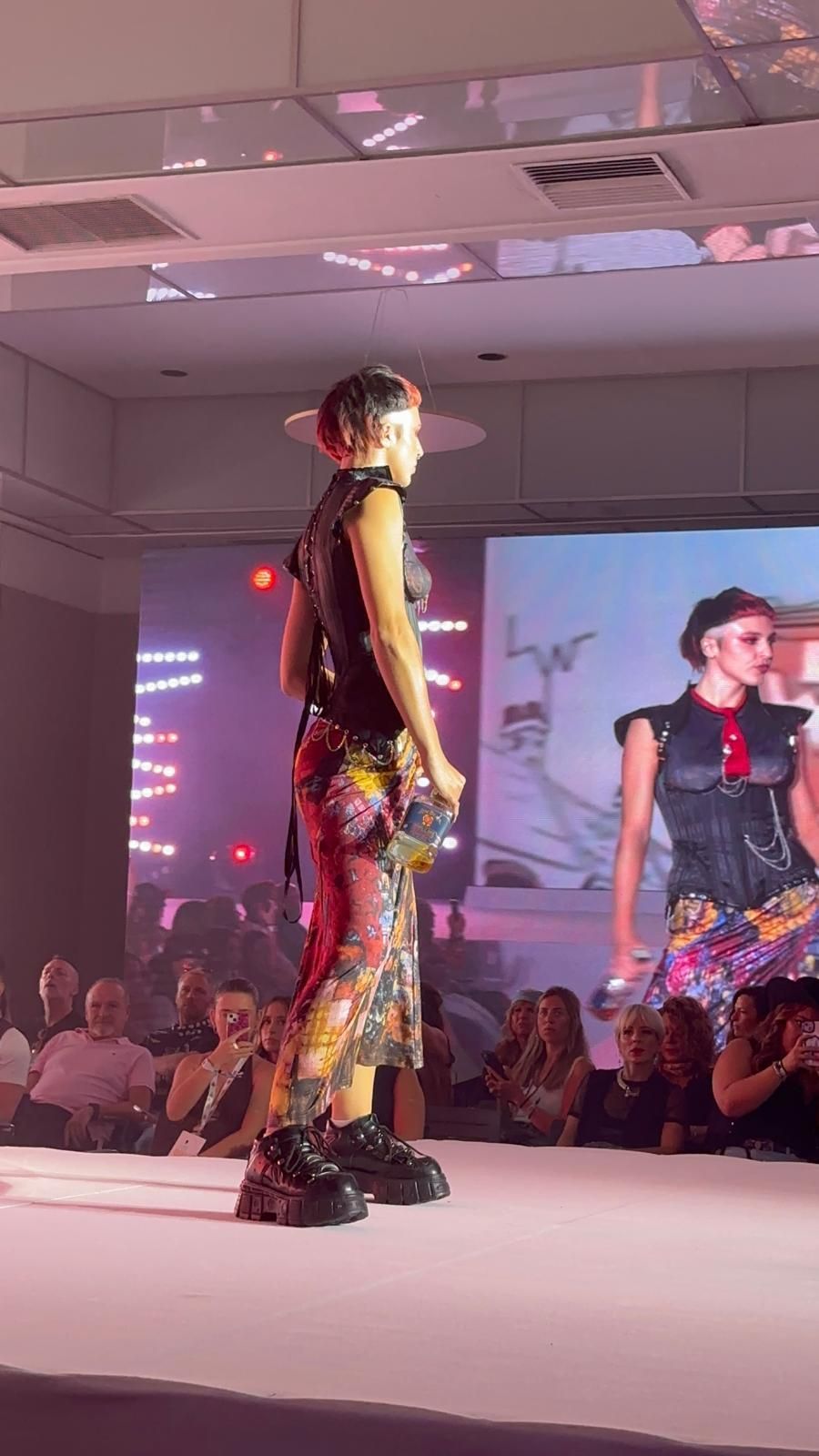 Modelo de peluqueria en pasarela