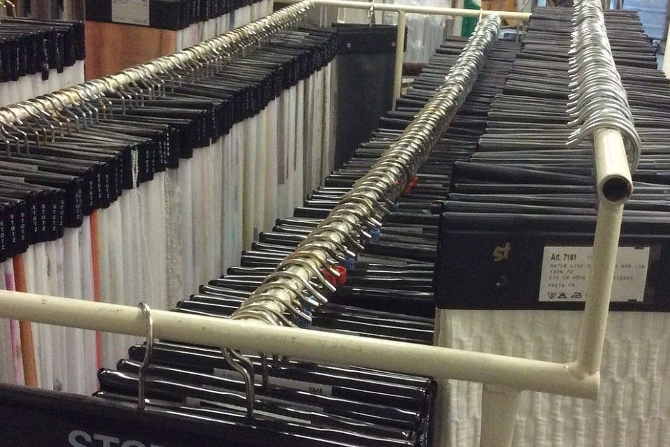 Vorhangmuster, Boden- und Wandbeläge Th. Keller