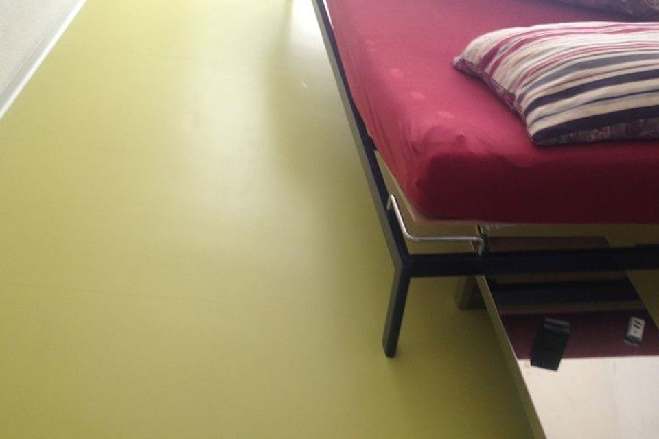 Boden aus Natur-Kautschuk, Boden- und Wandbeläge Th. Keller