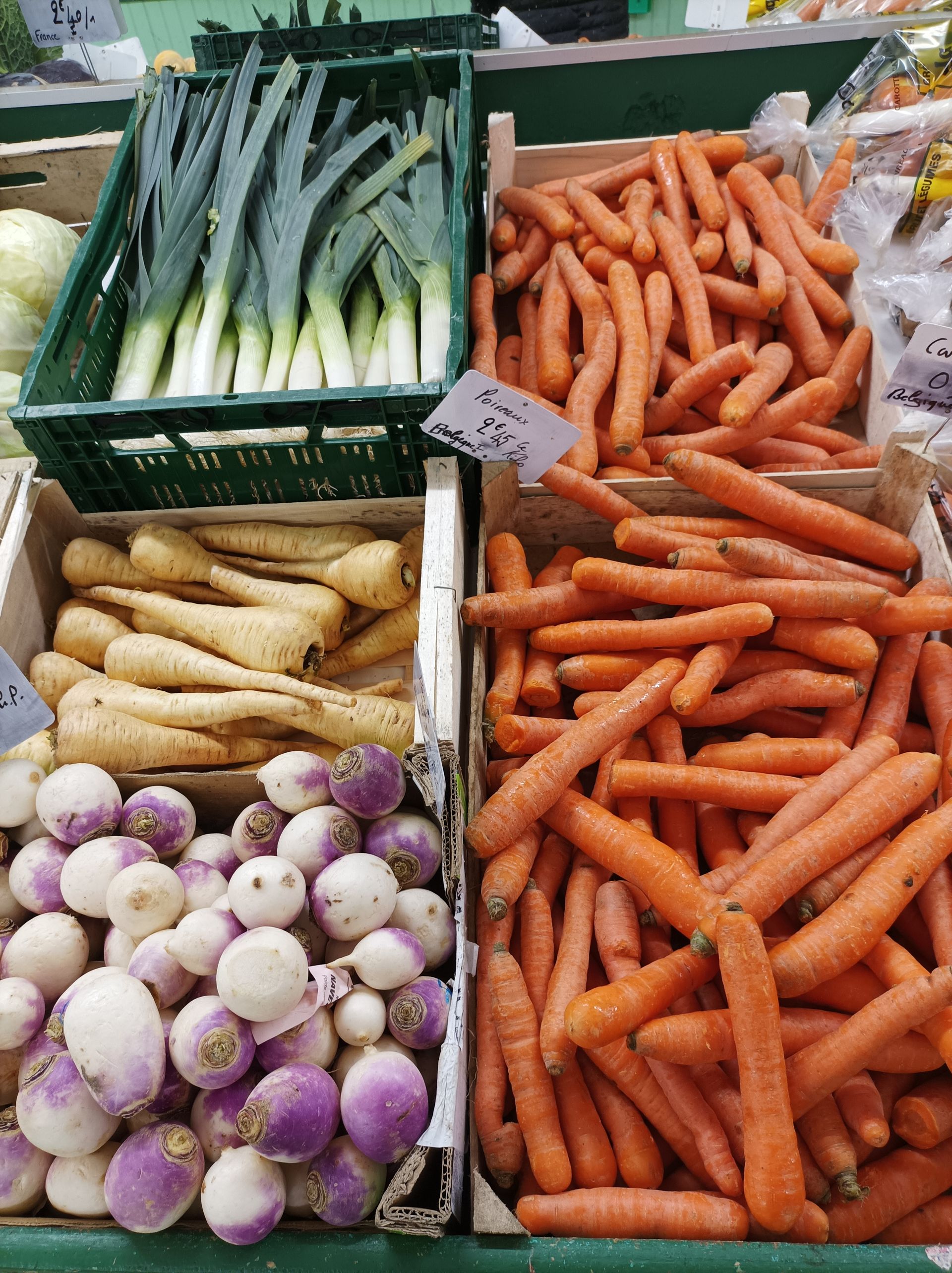 Cagettes de carottes et de navets
