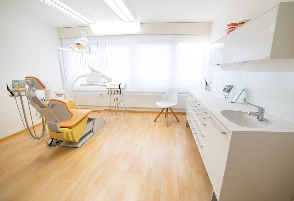 Behandlungszimmer - Zahnarztpraxis Spiez AG