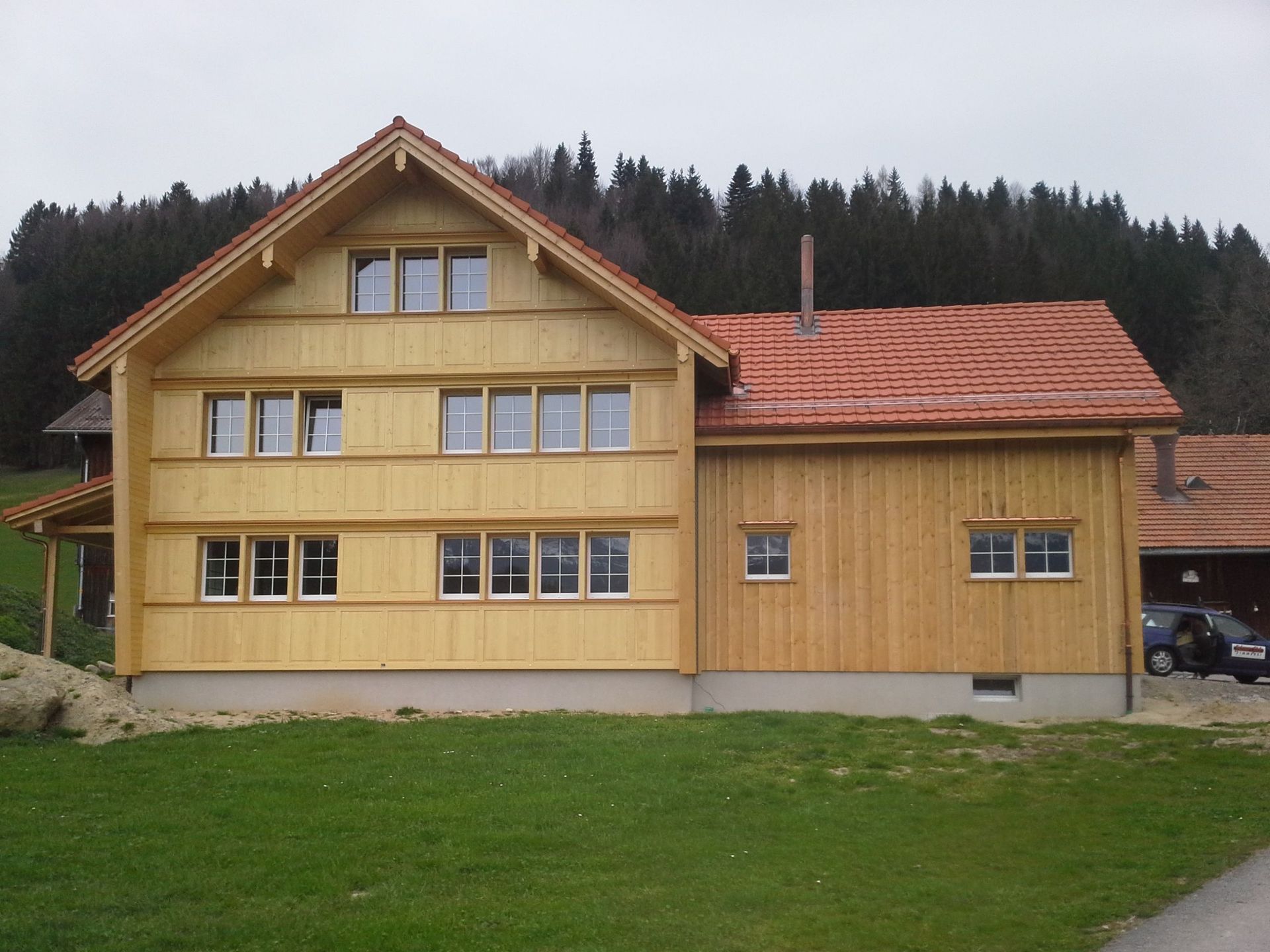 Bauernhaus_gelb_Zimmermann_Frehner & Frick GmbH