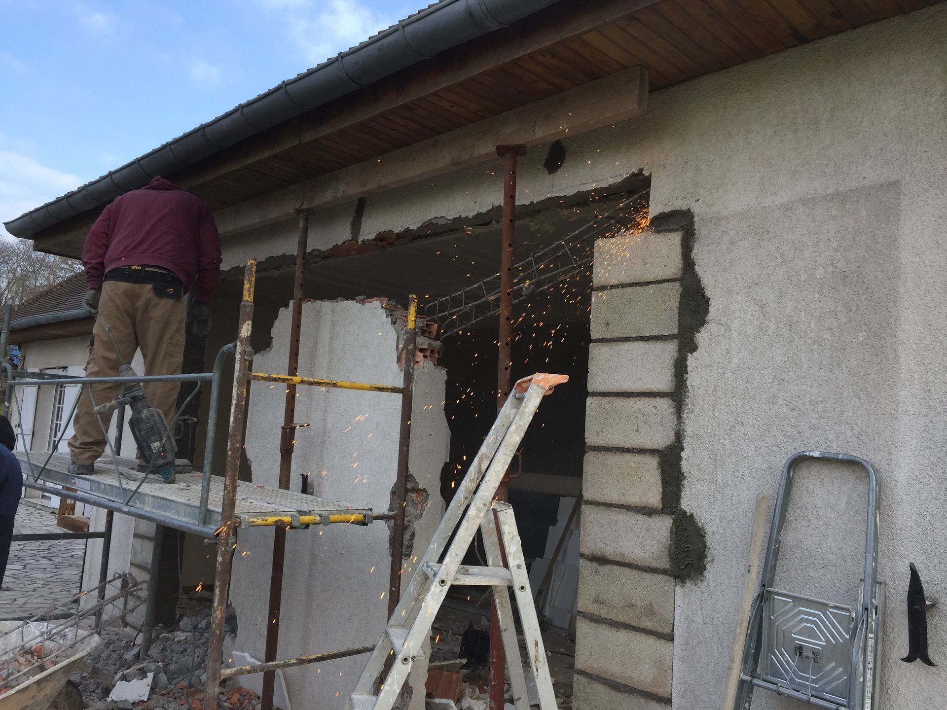 Création d'ouverture pour une baie vitrée