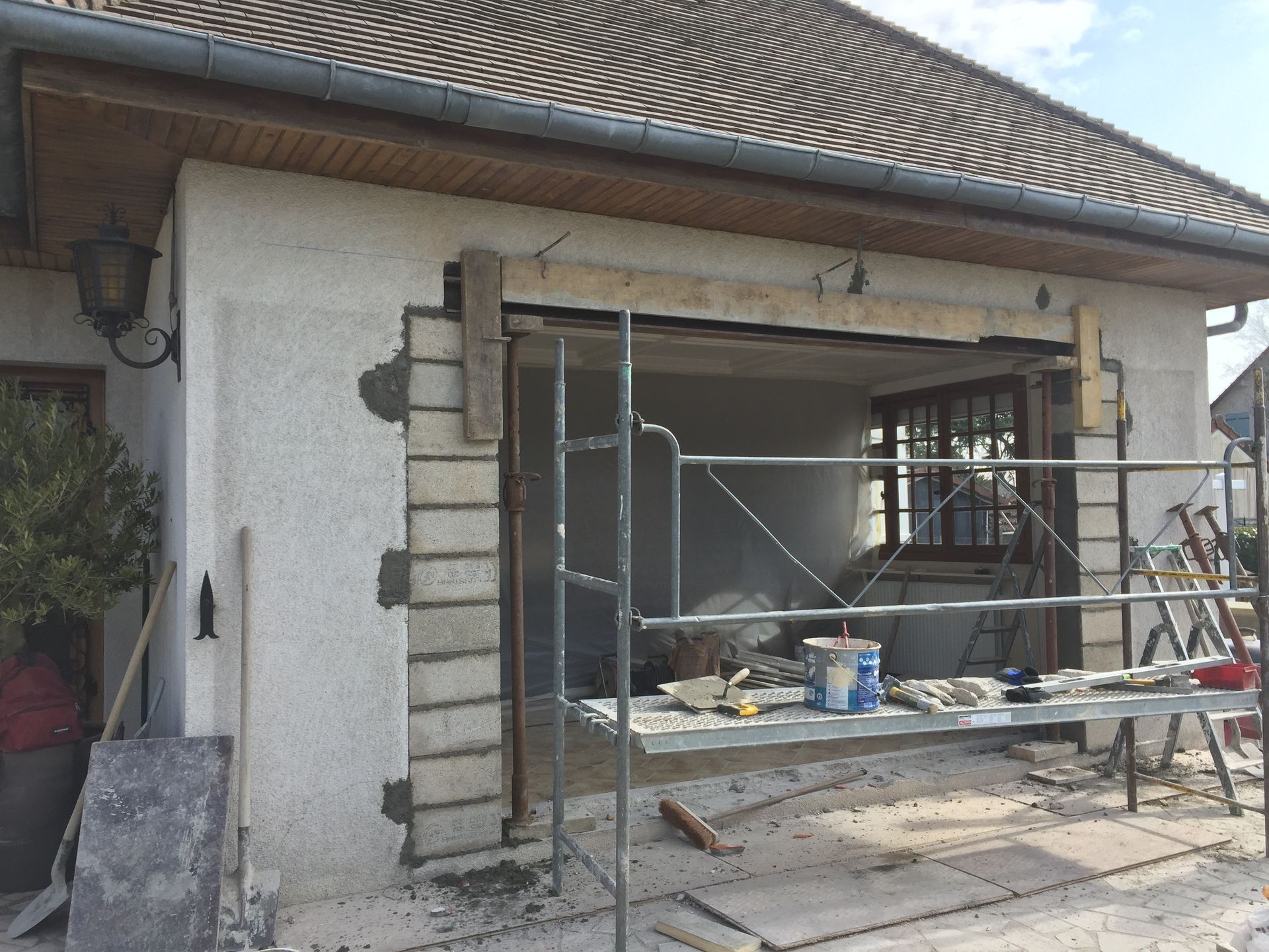 Travaux de création d'ouverture