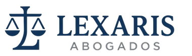 Logotipo para Lexaris Abogados, que presenta un icono de balanza estilizada en azul oscuro.