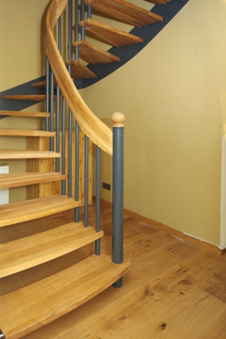 Bolzentreppe aus Holz