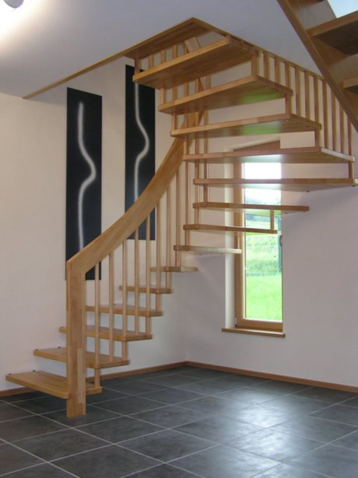 Bolzentreppe aus Holz