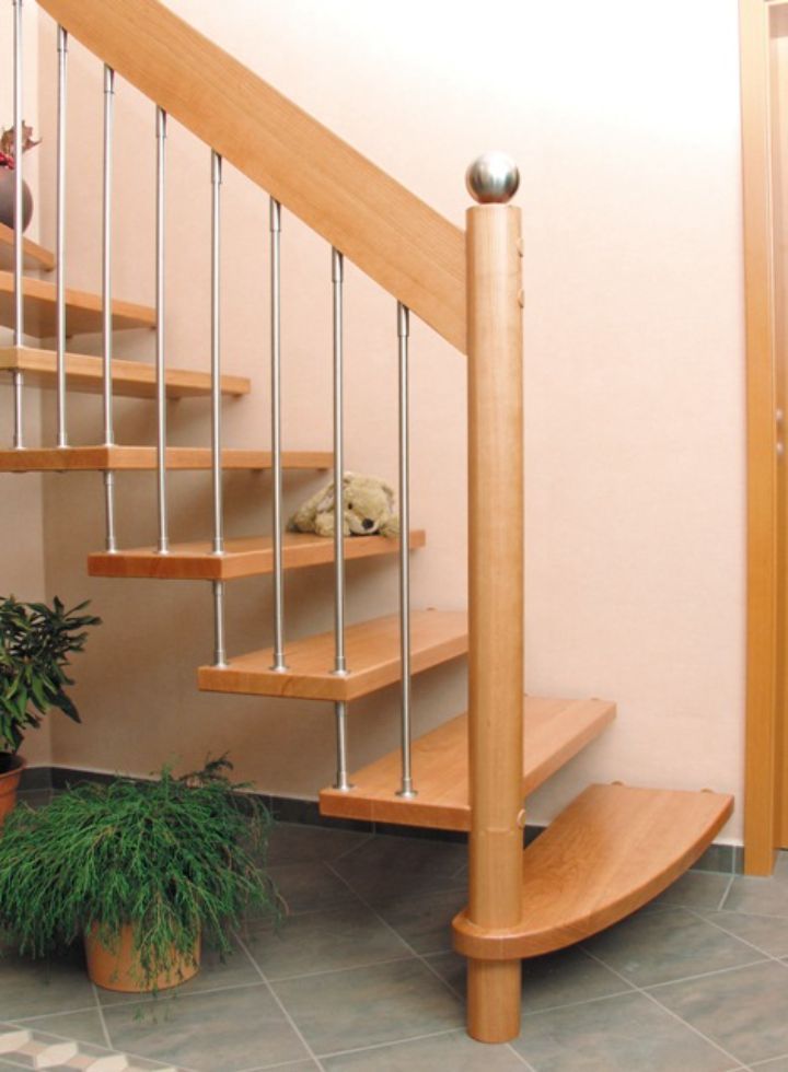 Bolzentreppe aus Holz