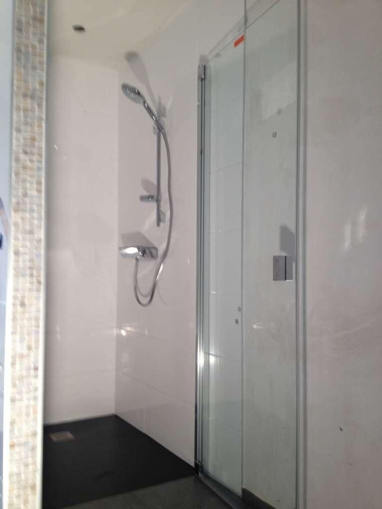 Créaton de salle de bains et douches modernes à Vannes