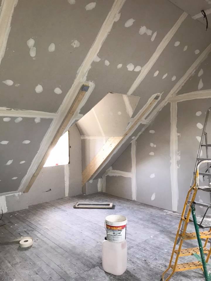 Combles en cours d'aménagement