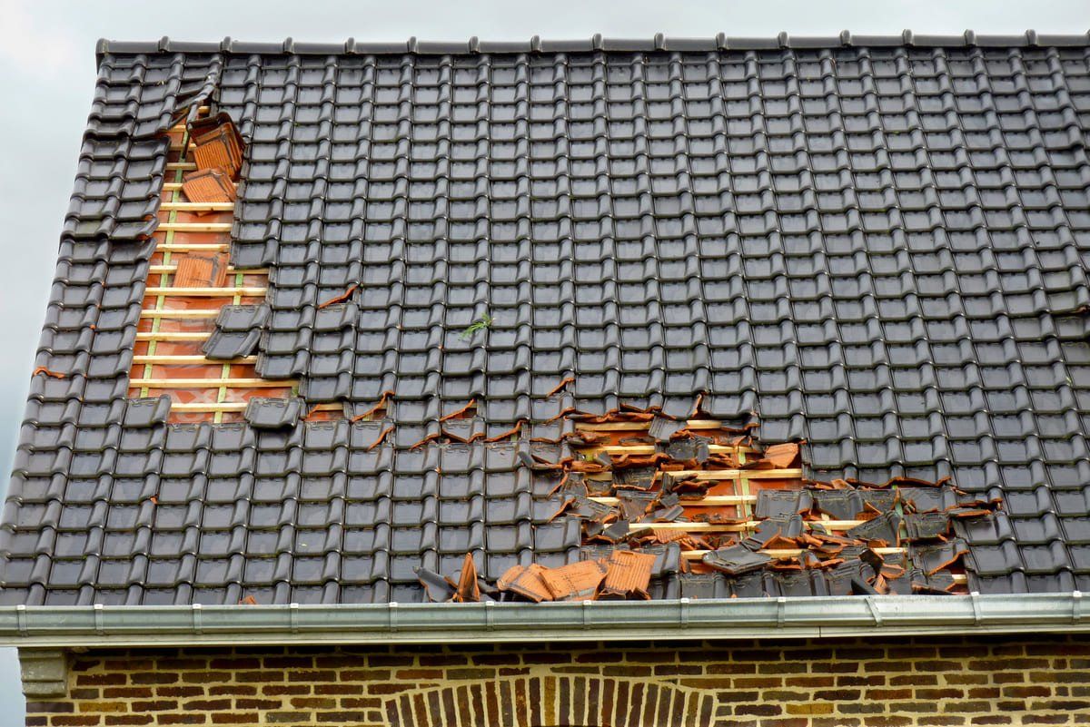 Toiture ayant subi des intempéries