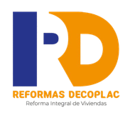 Logotipo de "Reformas Decoplac", con letras "I" azules y "D" naranjas. El texto debajo dice "Reforma Integral de Viviendas".