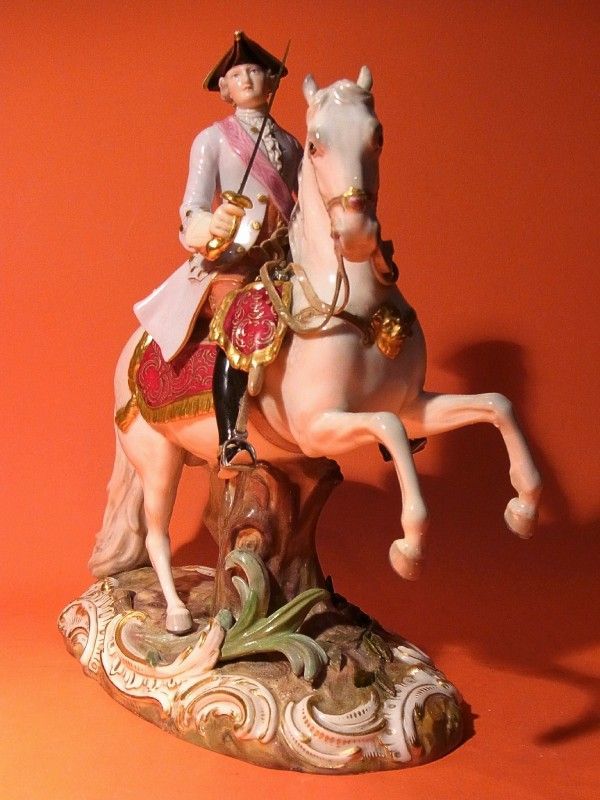 Antiquitäten am Schwanenwall Statue