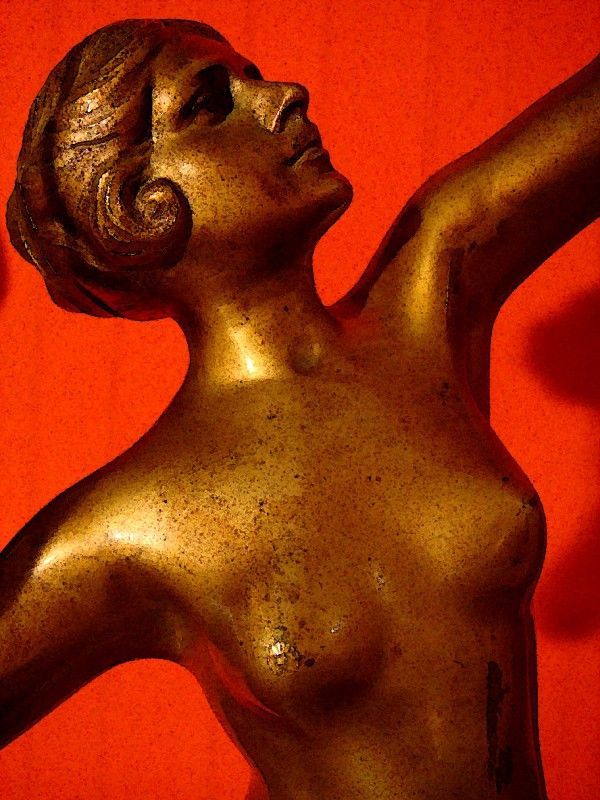 Antiquitäten am Schwanenwall Statue