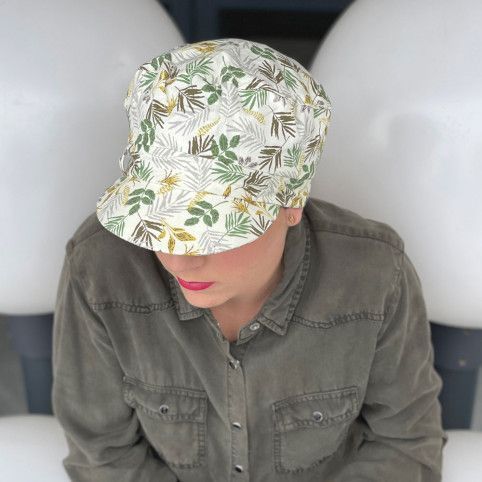 Photo turban casquette gavroche imprimé vert