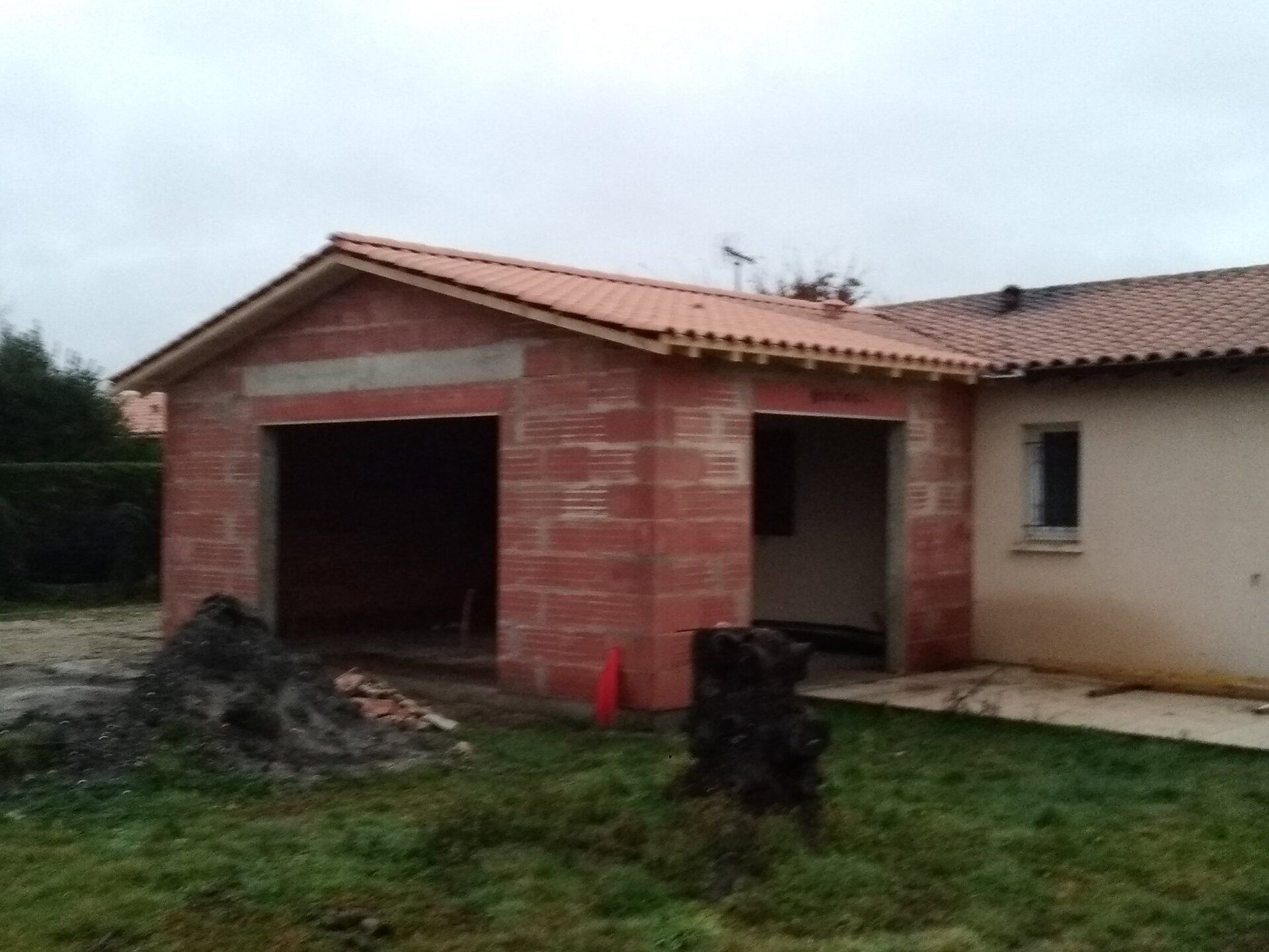 Travaux de couverture sur maison neuve