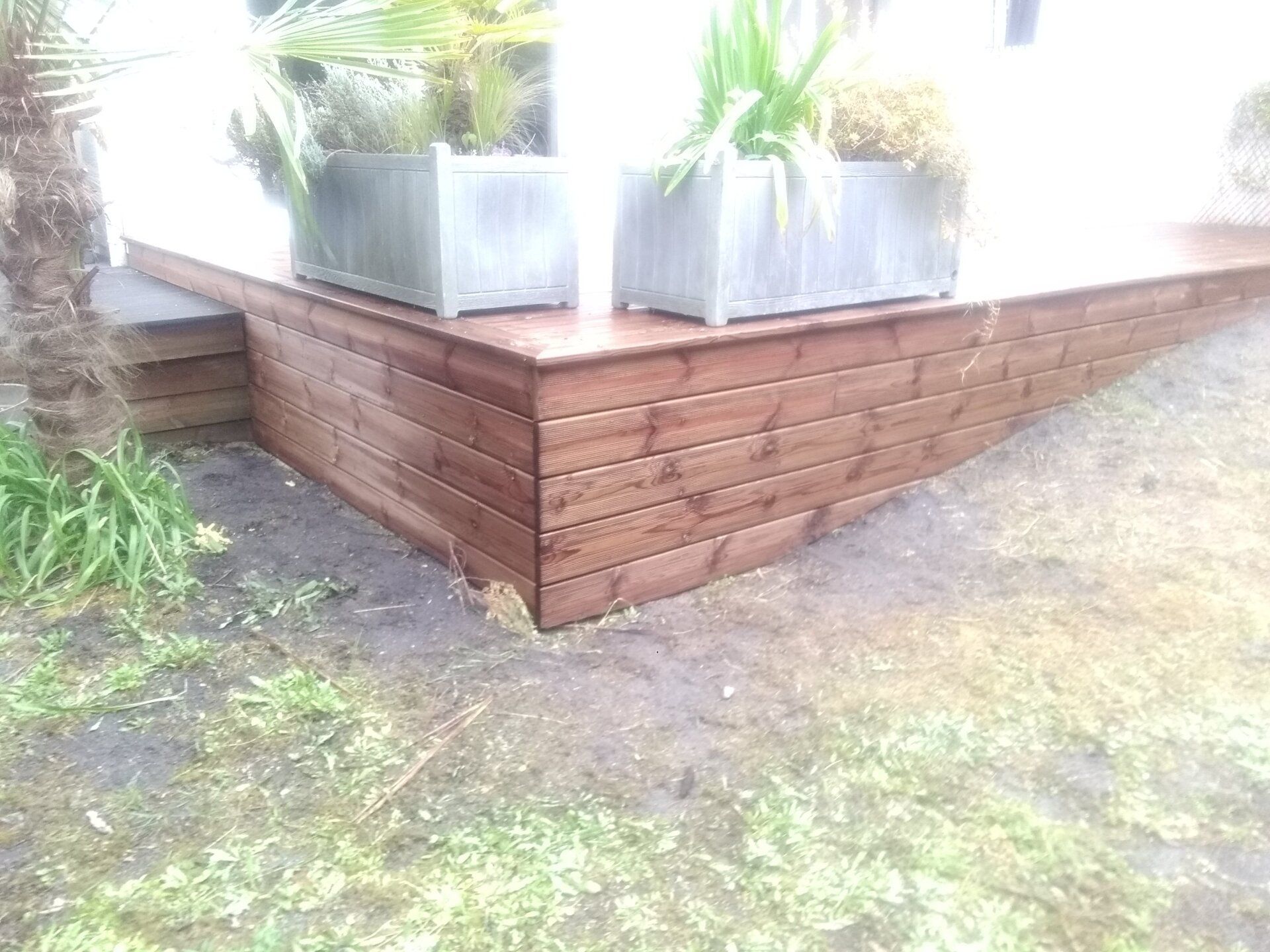 Installation de terrasse à ossature bois