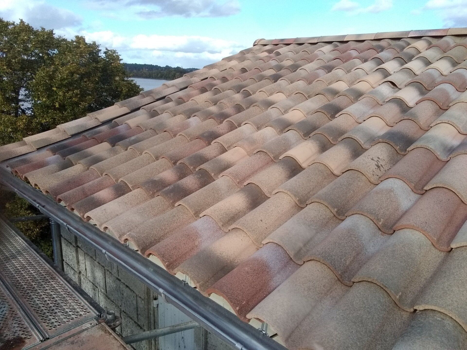 Toiture en tuiles rénovée