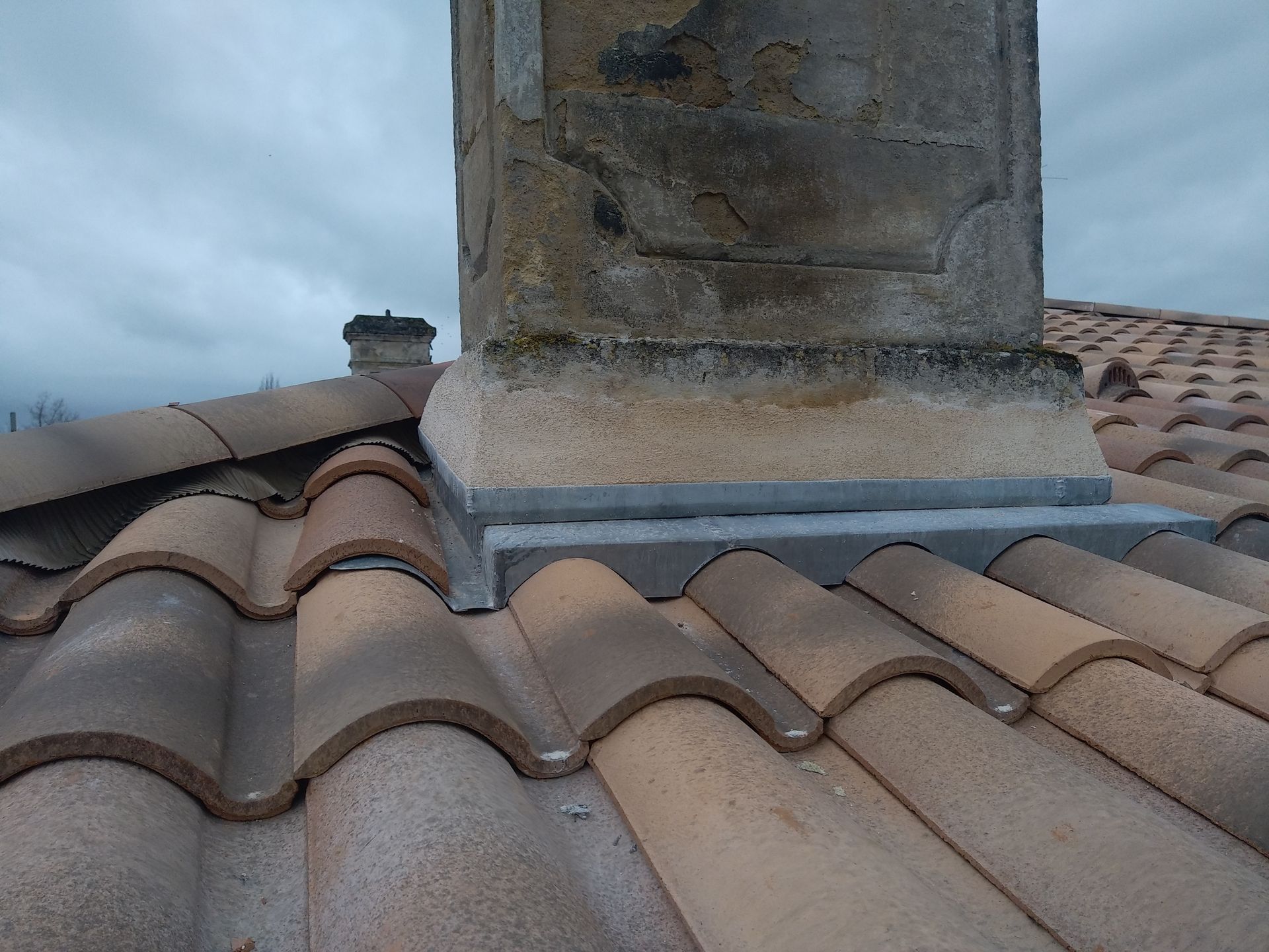 Zinguerie, entourage de cheminée