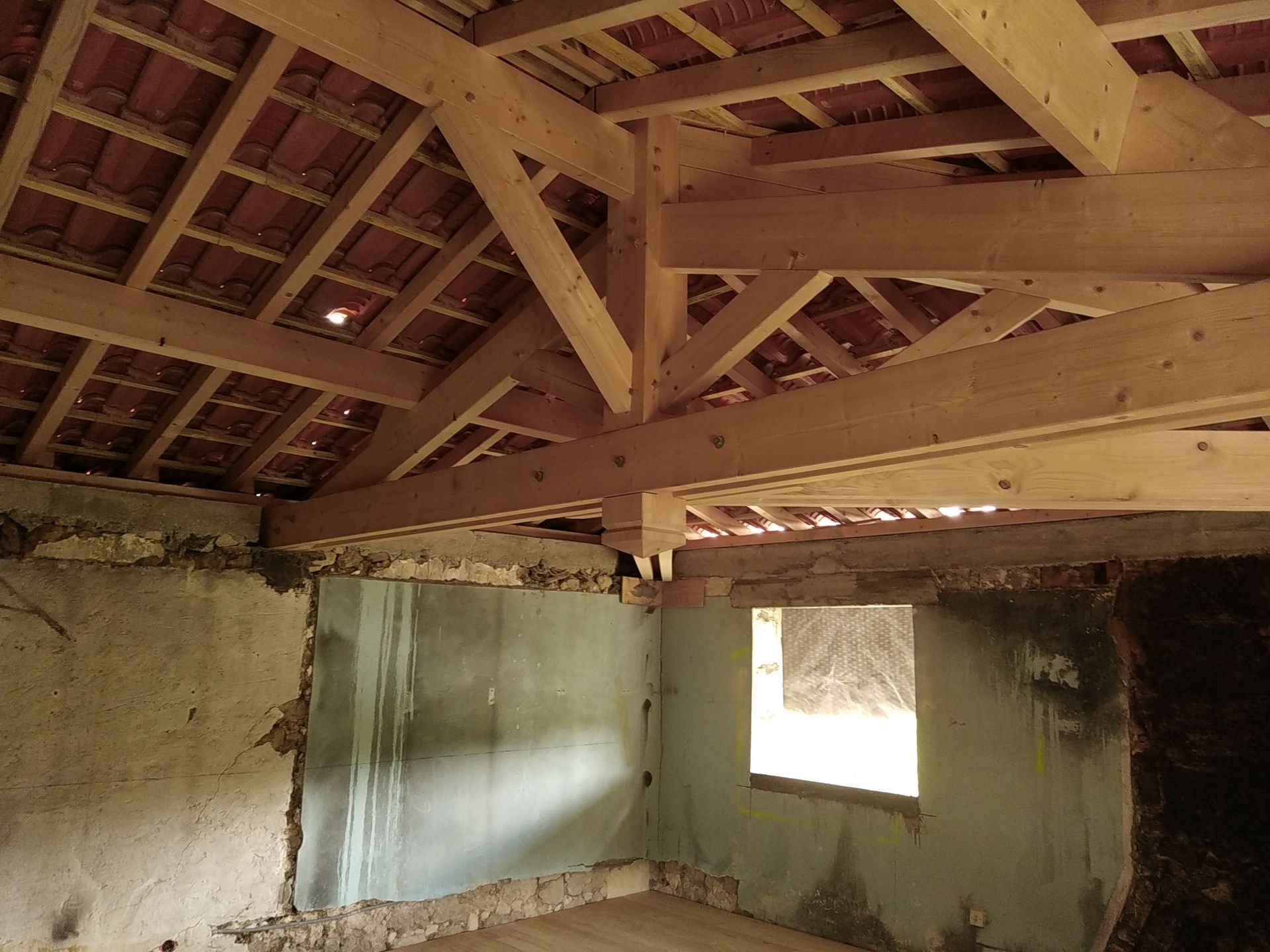 Charpente traditionnelle près de Saint-André-de-Cuzbac