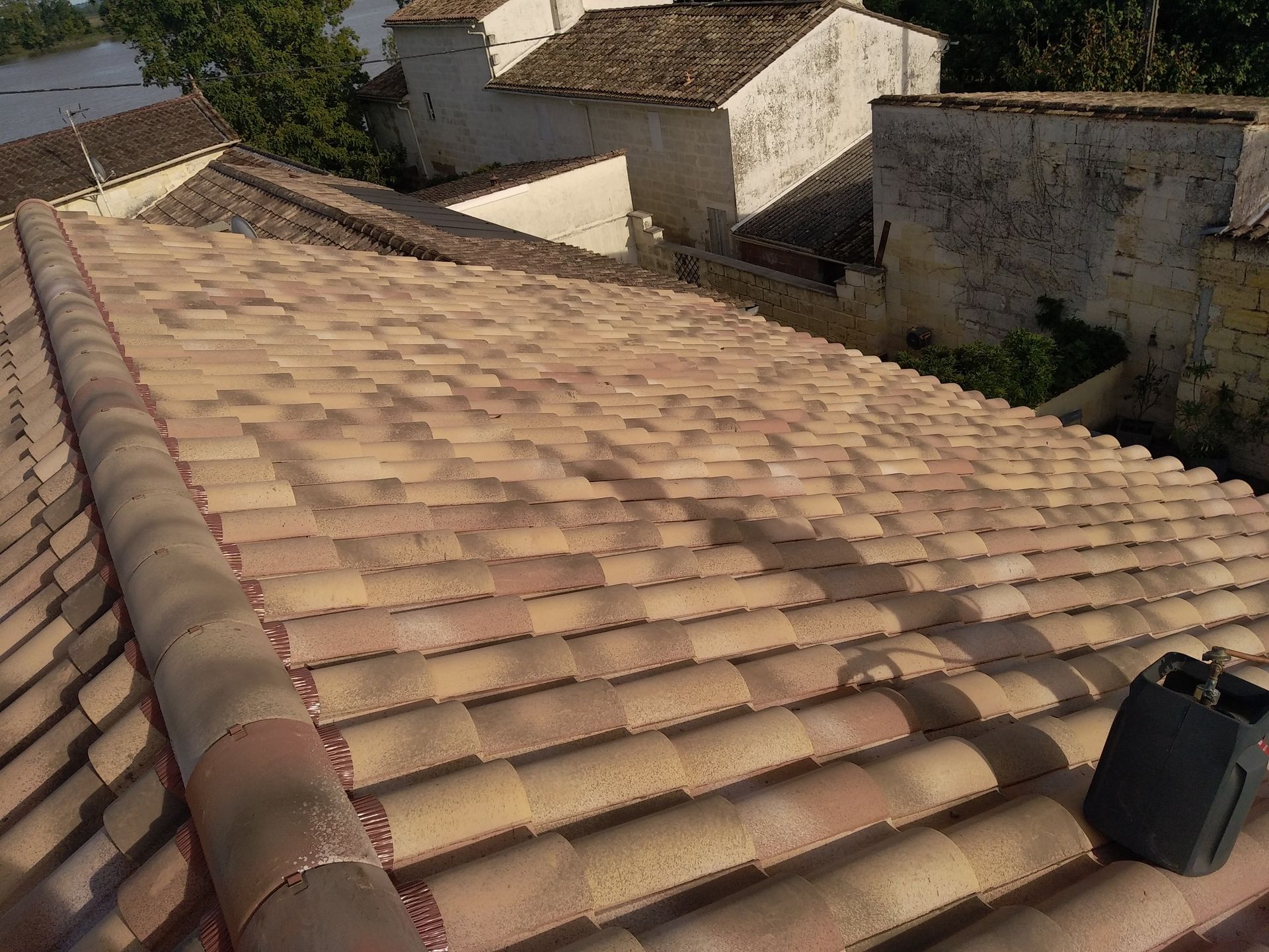 Couverture tuiles à VAYRES