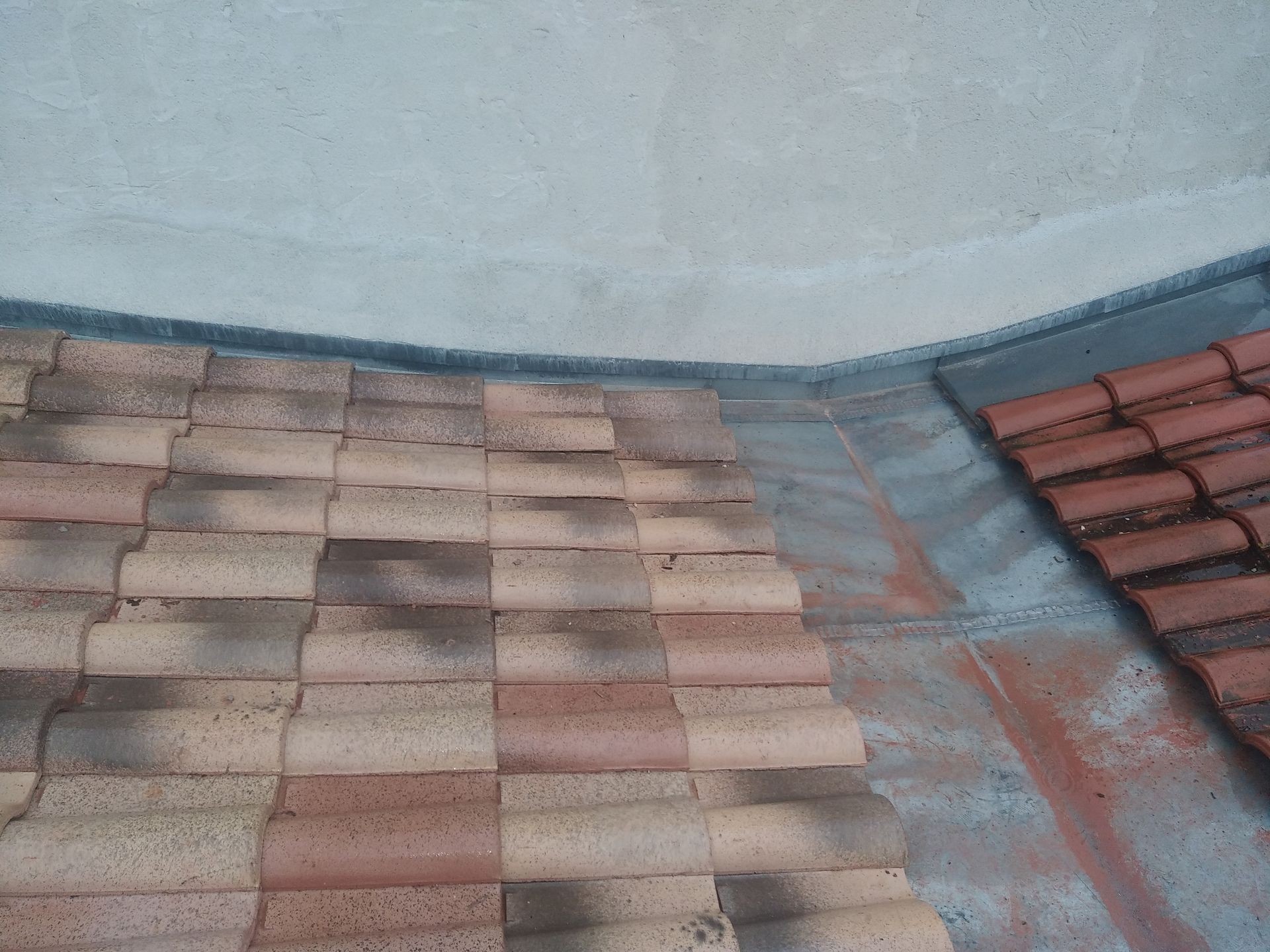 Velux sur une toiture inclinée