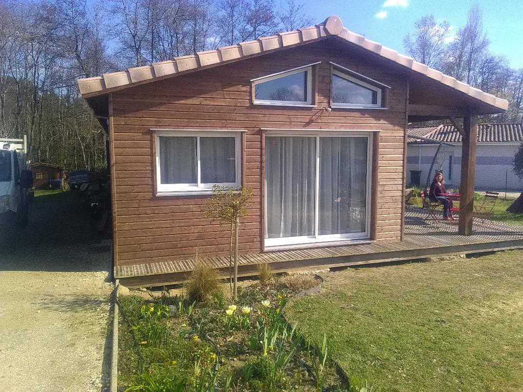 Maison avec terrasse en bois