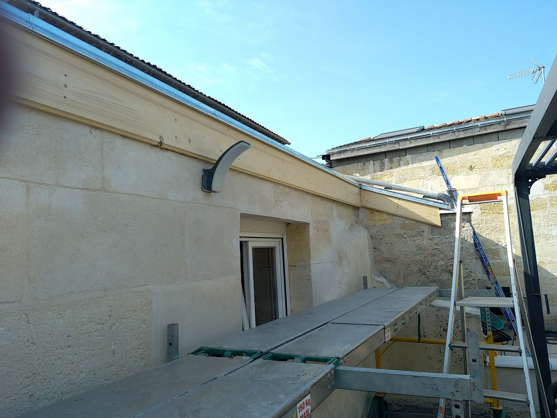 Cheneau et main courante en zinc