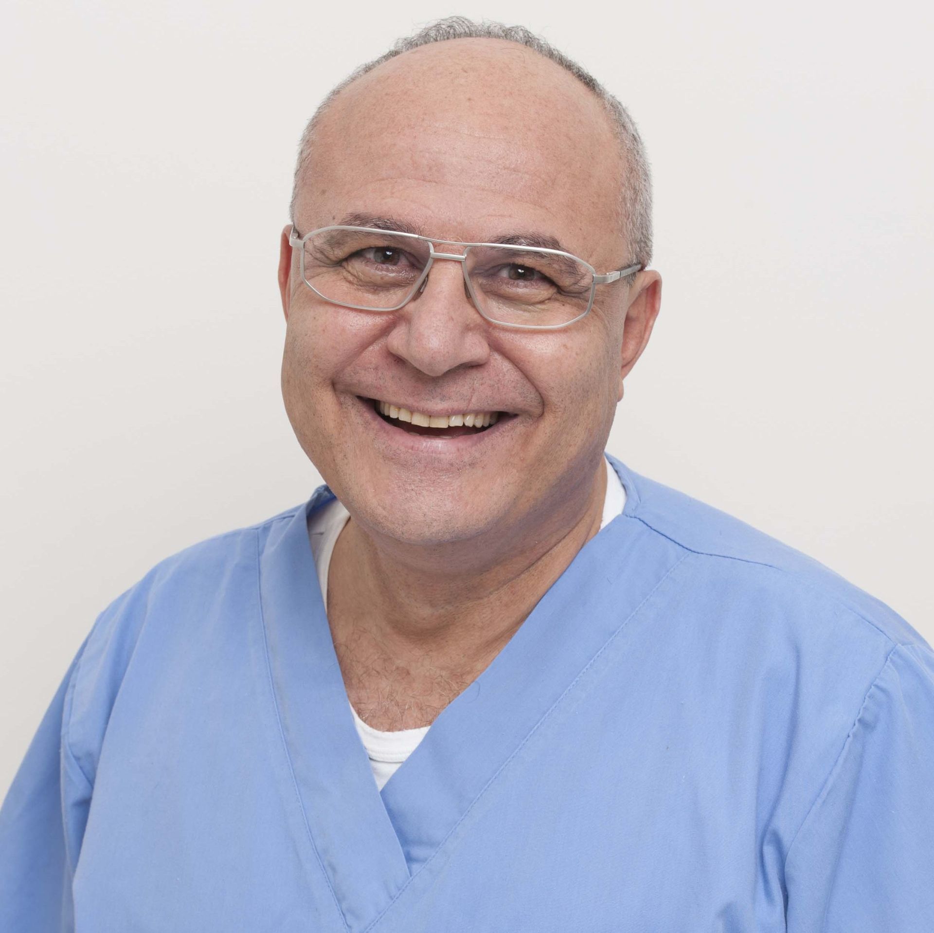 Dr. Dr. Joseph Guindy - Oralchirurg