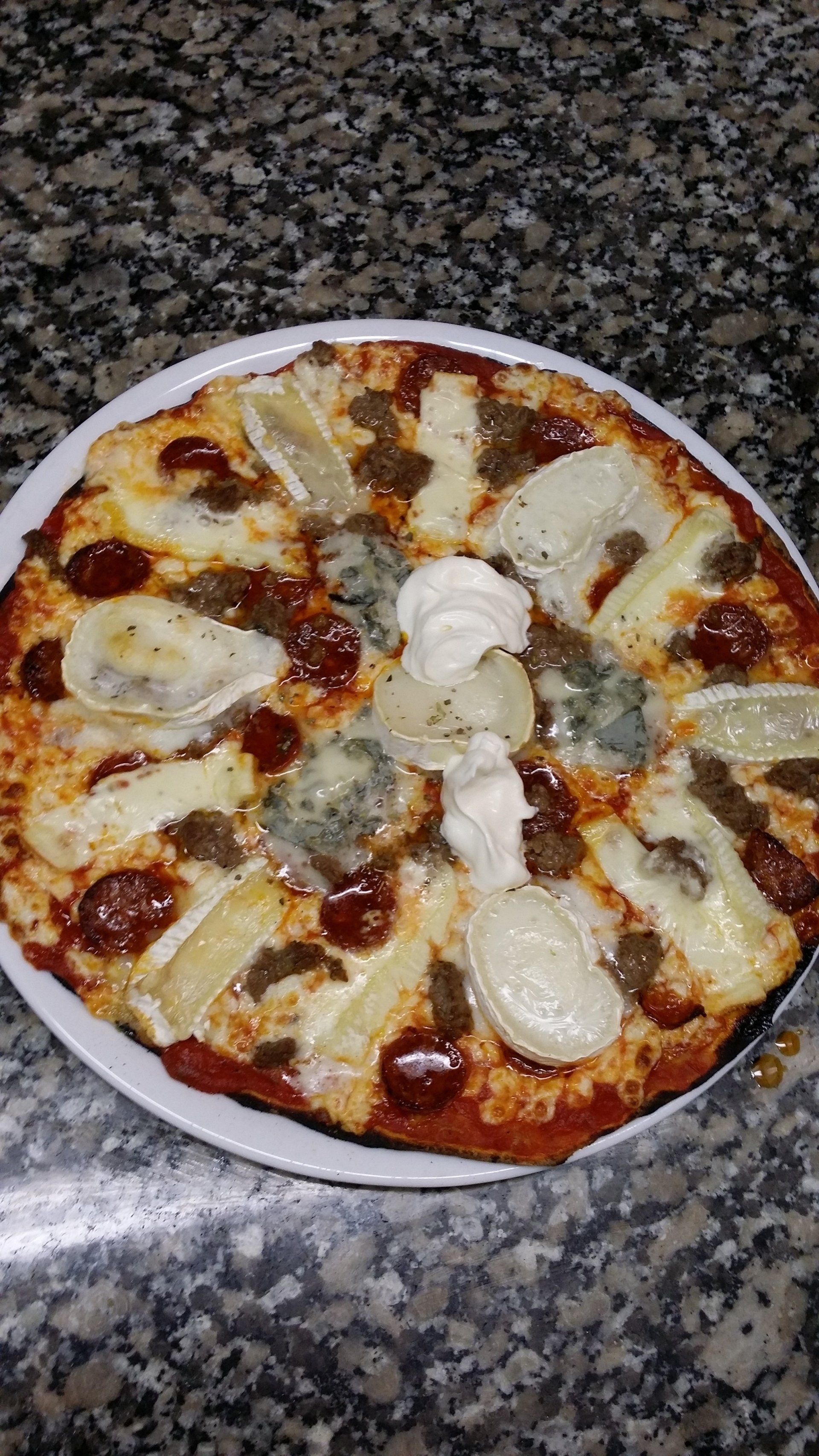 Steak haché chorizo 6 fromages et crème fraîche