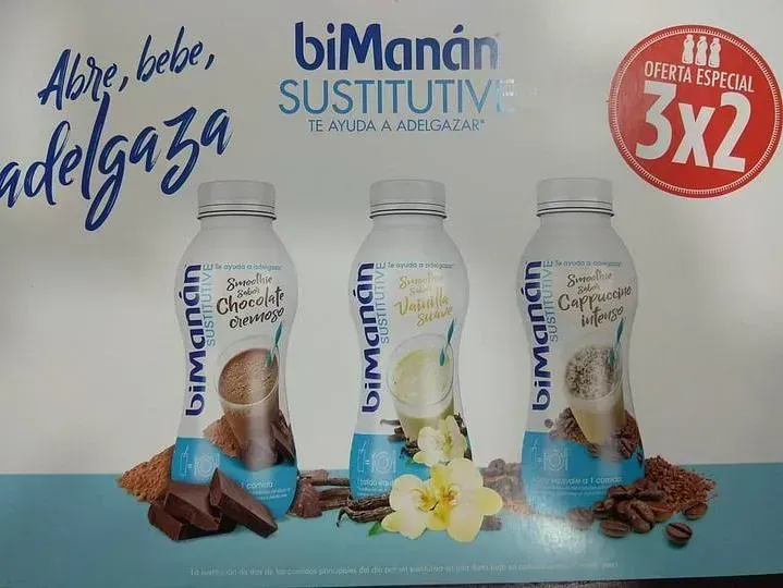 Un anuncio de Bimanán Sustitutivo muestra tres sabores diferentes.