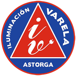 Logotipo para Iluminación Varela Astorg: círculo azul con triángulo rojo. Texto: Iluminación Varela, Astorg. Iniciales