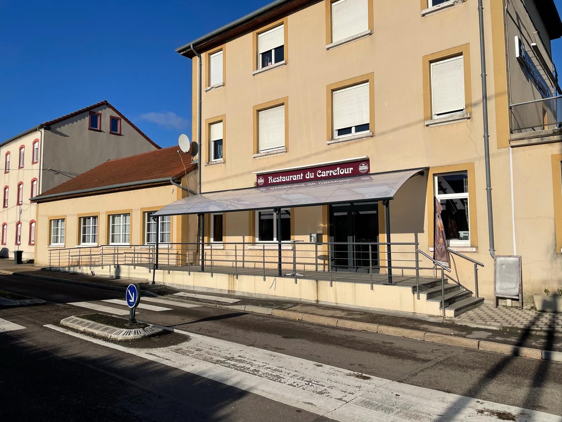 La façade d'un restaurant.