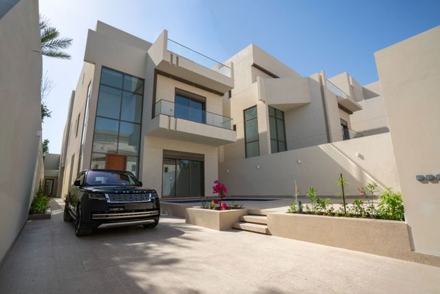 Al-Morjan Villa