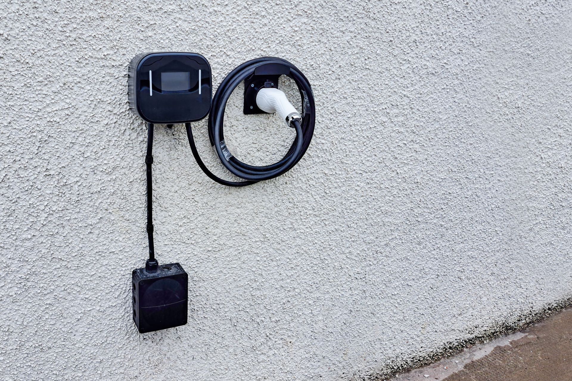 Borne de recharge de véhicule électrique sur un parking public