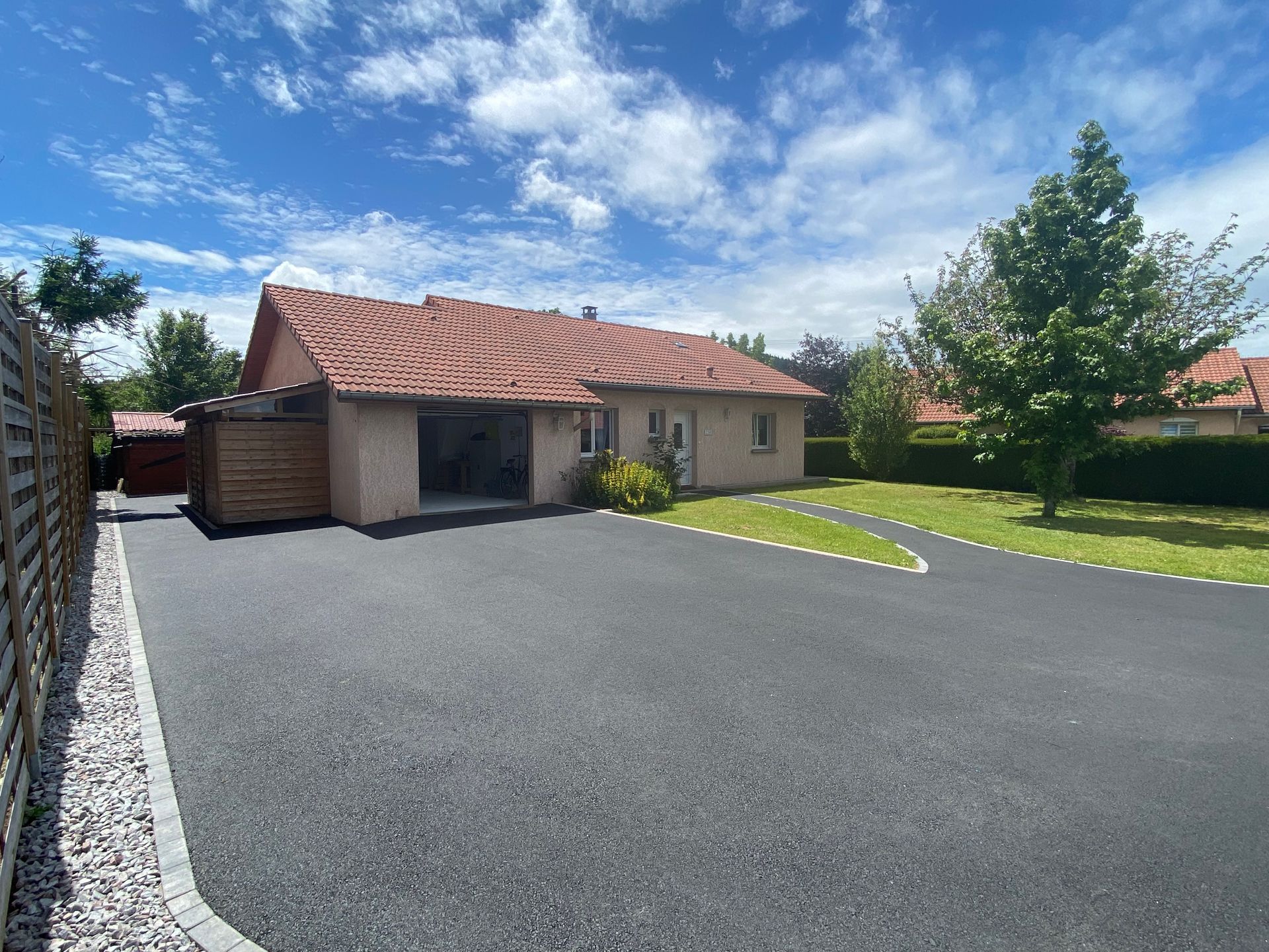 Le gîte vu depuis la cour intérieure