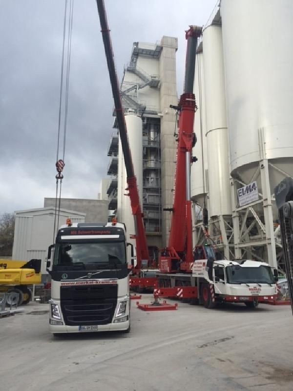 Verladen und Umsetzen von Pontons und Schutten