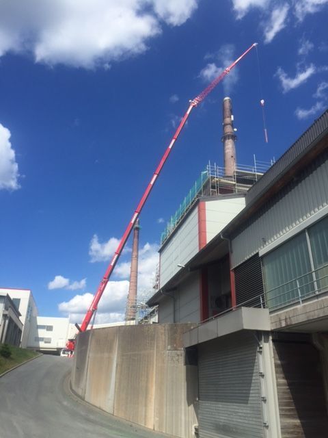 Montagearbeiten einer Silo Anlage mit 250 Tonnen Kran