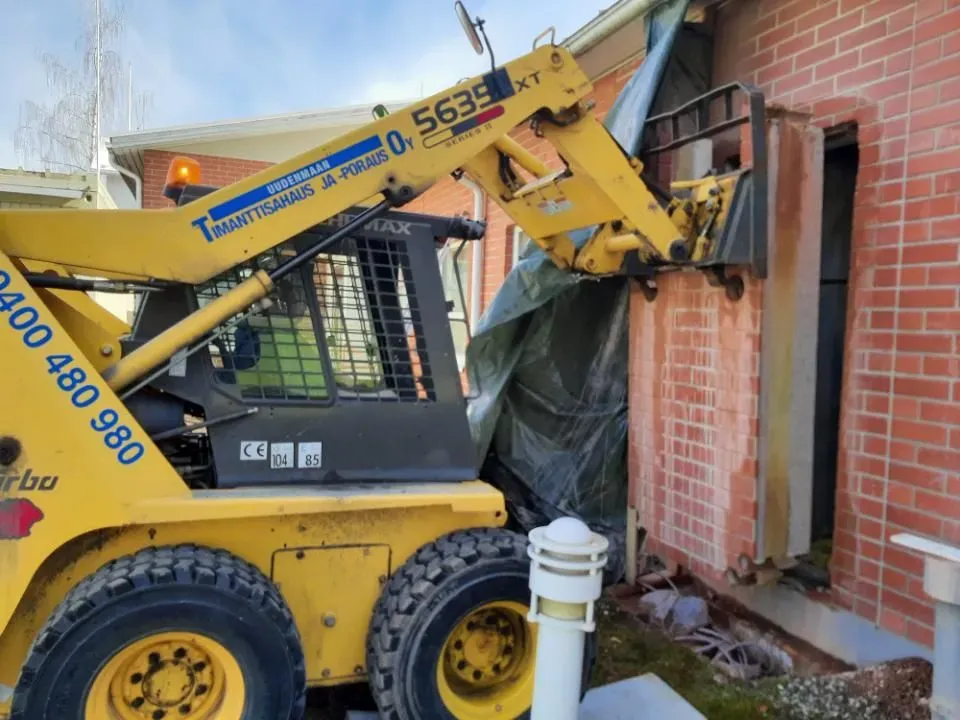 maansiirtotöiden kalustoa