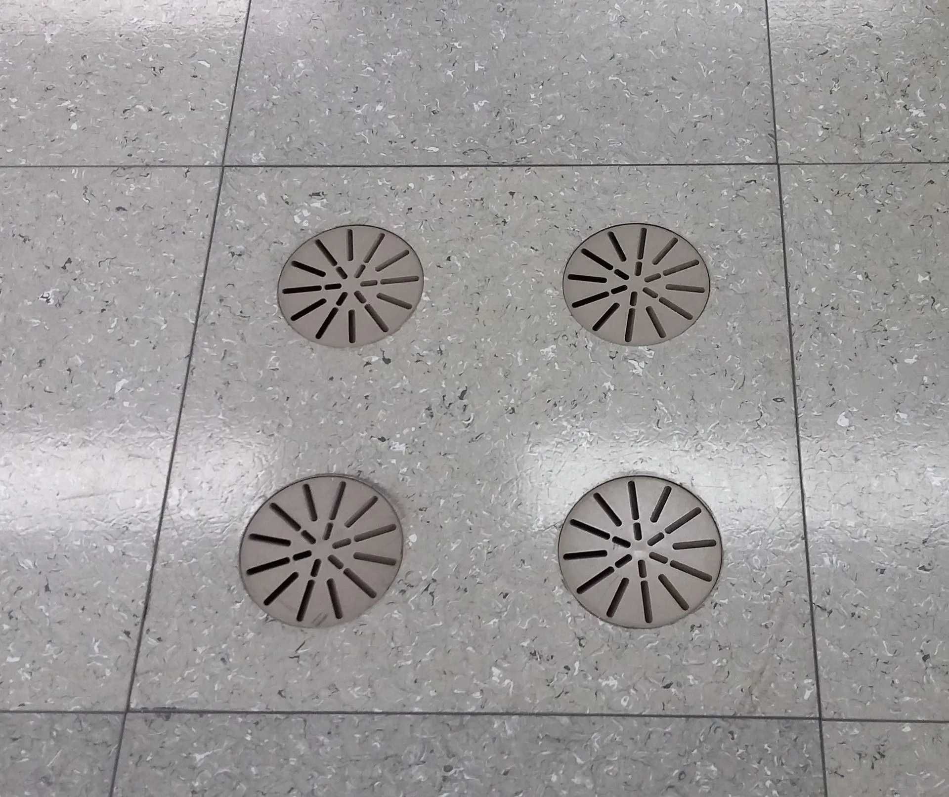 ALL-TEC Aménagements Sàrl - arrivée d'air par plancher technique spécifique