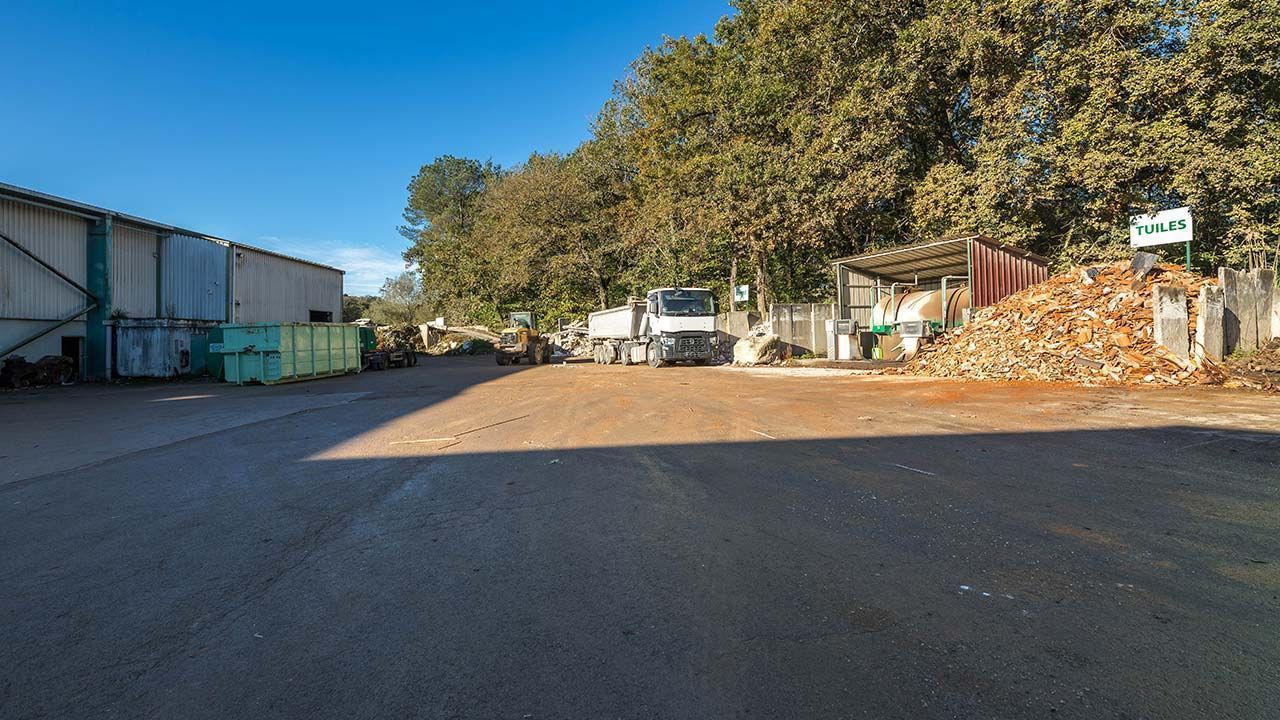 Vue d'ensemble du site de la déchetterie CETRAID.